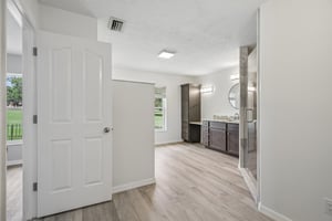 NW 76th Ct-S1908-034.jpg
