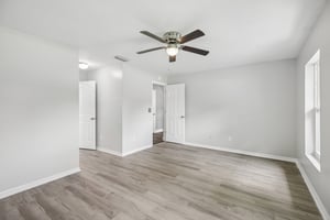 NW 76th Ct-S1908-041.jpg