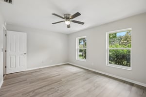 NW 76th Ct-S1908-042.jpg