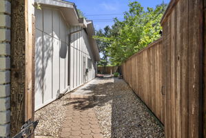  Photo 37