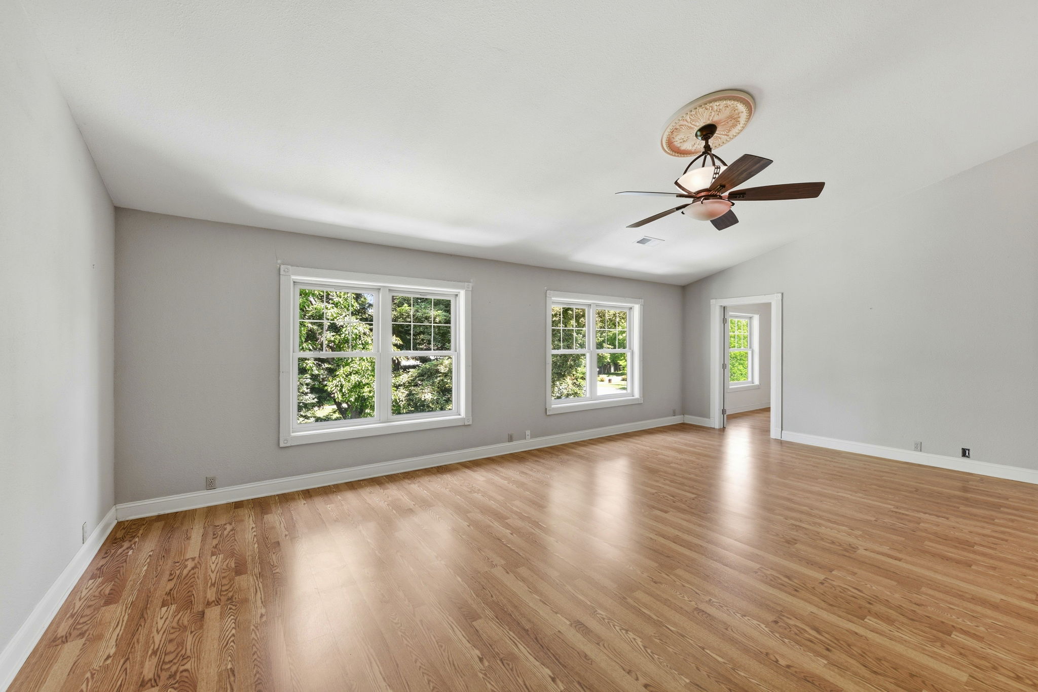 033_F8_4411 Park Green Ct