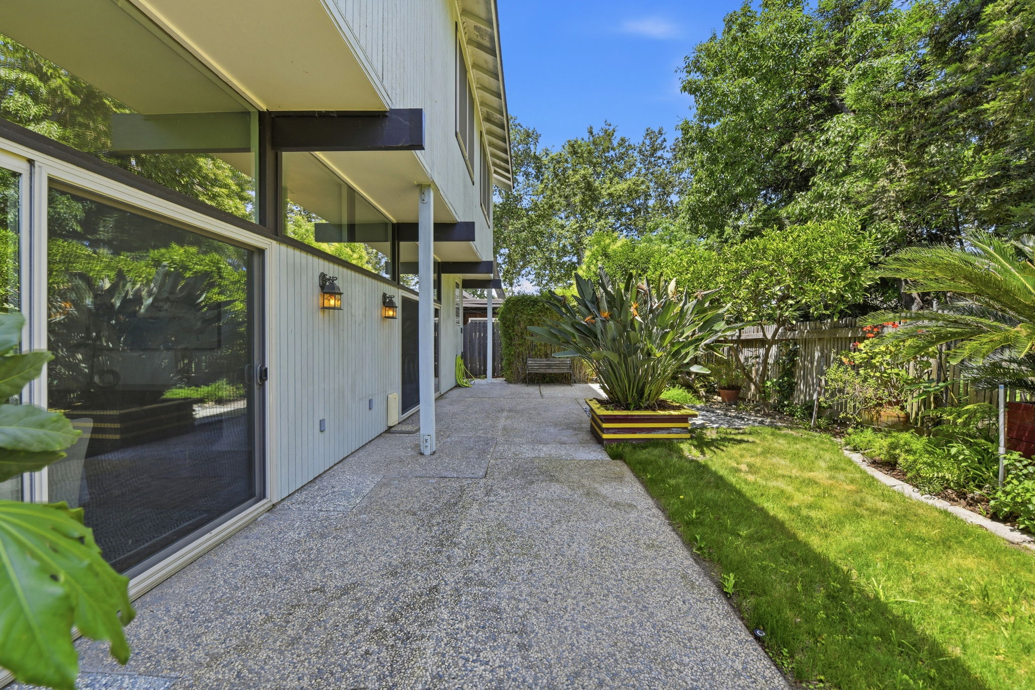 047_F8_4411 Park Green Ct
