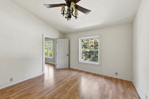 035_F8_4411 Park Green Ct