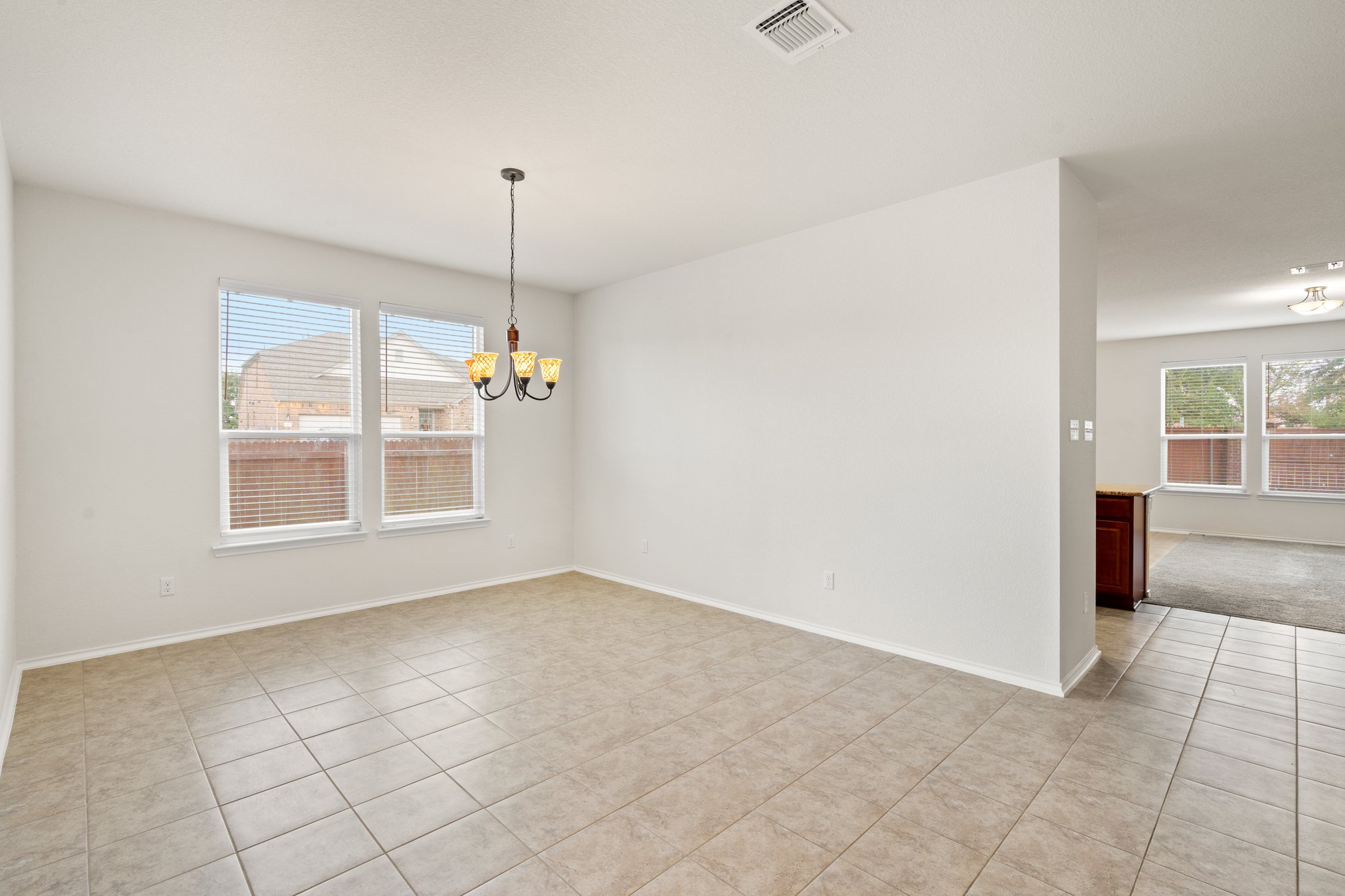 4412 Hot Springs Dr, Taylor, TX 76574, USA Photo 13