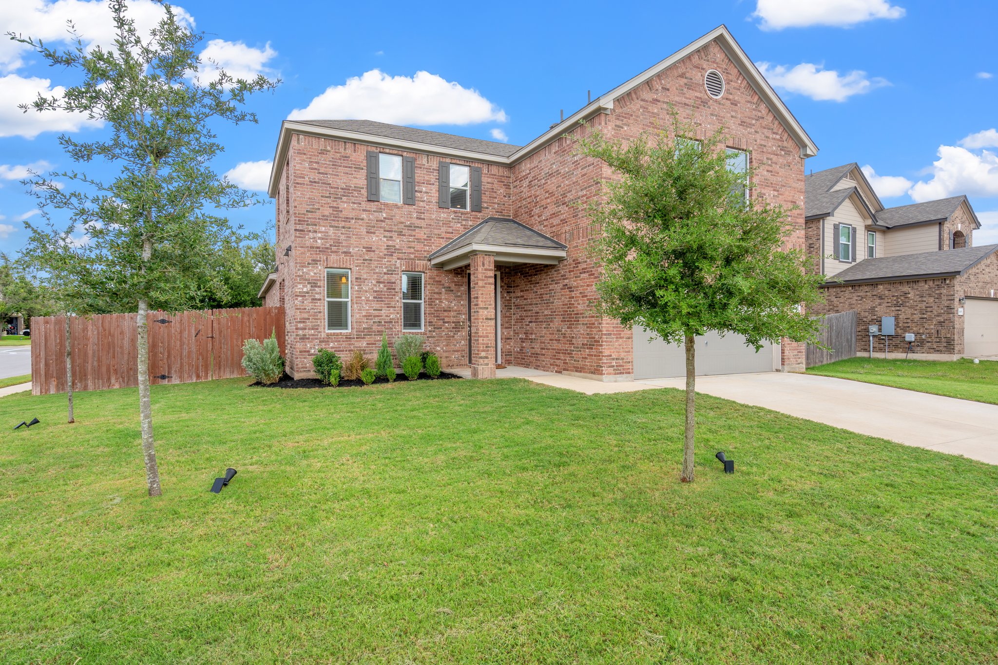 4412 Hot Springs Dr, Taylor, TX 76574, USA Photo 2