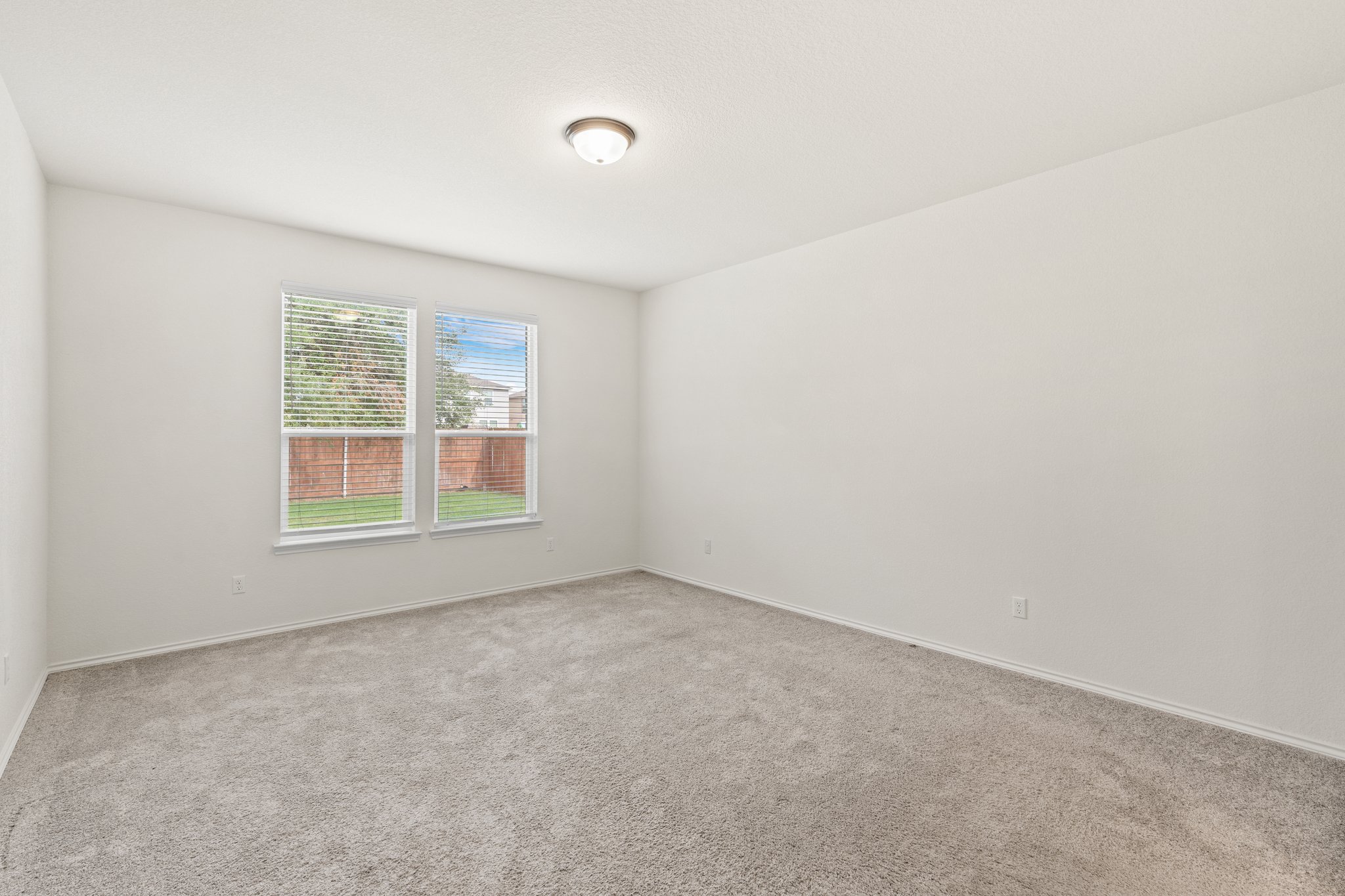 4412 Hot Springs Dr, Taylor, TX 76574, USA Photo 35