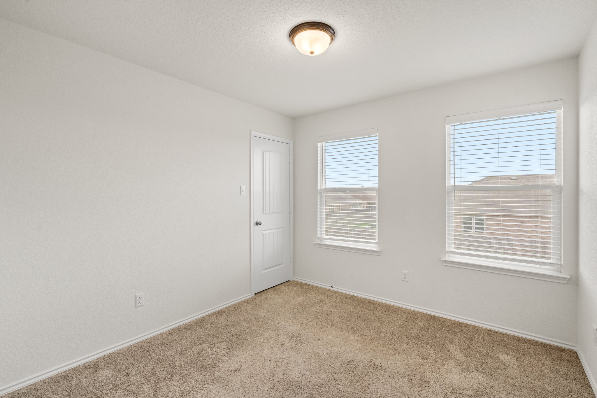 4412 Hot Springs Dr, Taylor, TX 76574, USA Photo 42