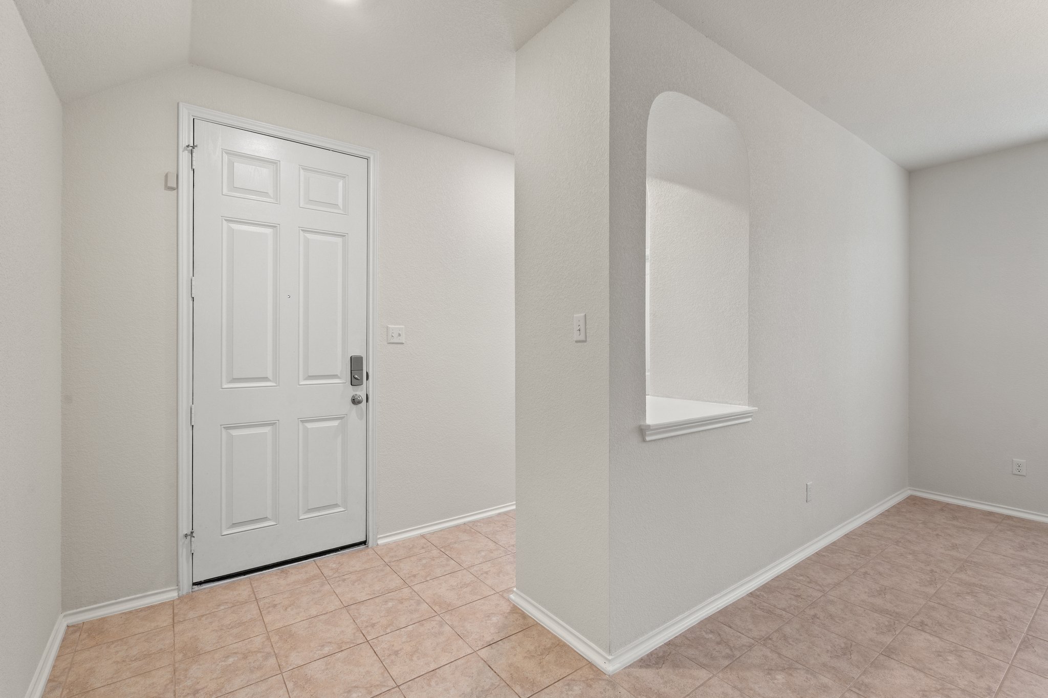 4412 Hot Springs Dr, Taylor, TX 76574, USA Photo 8