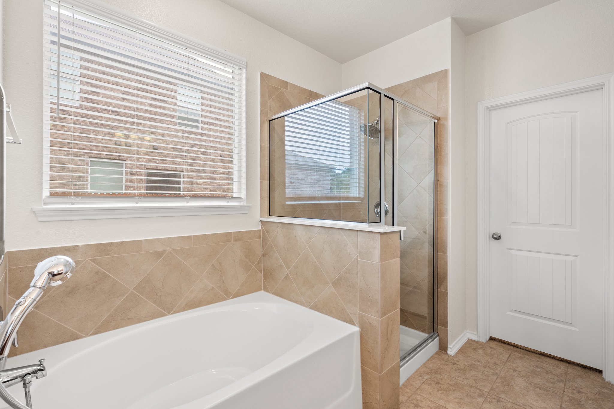 4412 Hot Springs Dr, Taylor, TX 76574, USA Photo 38