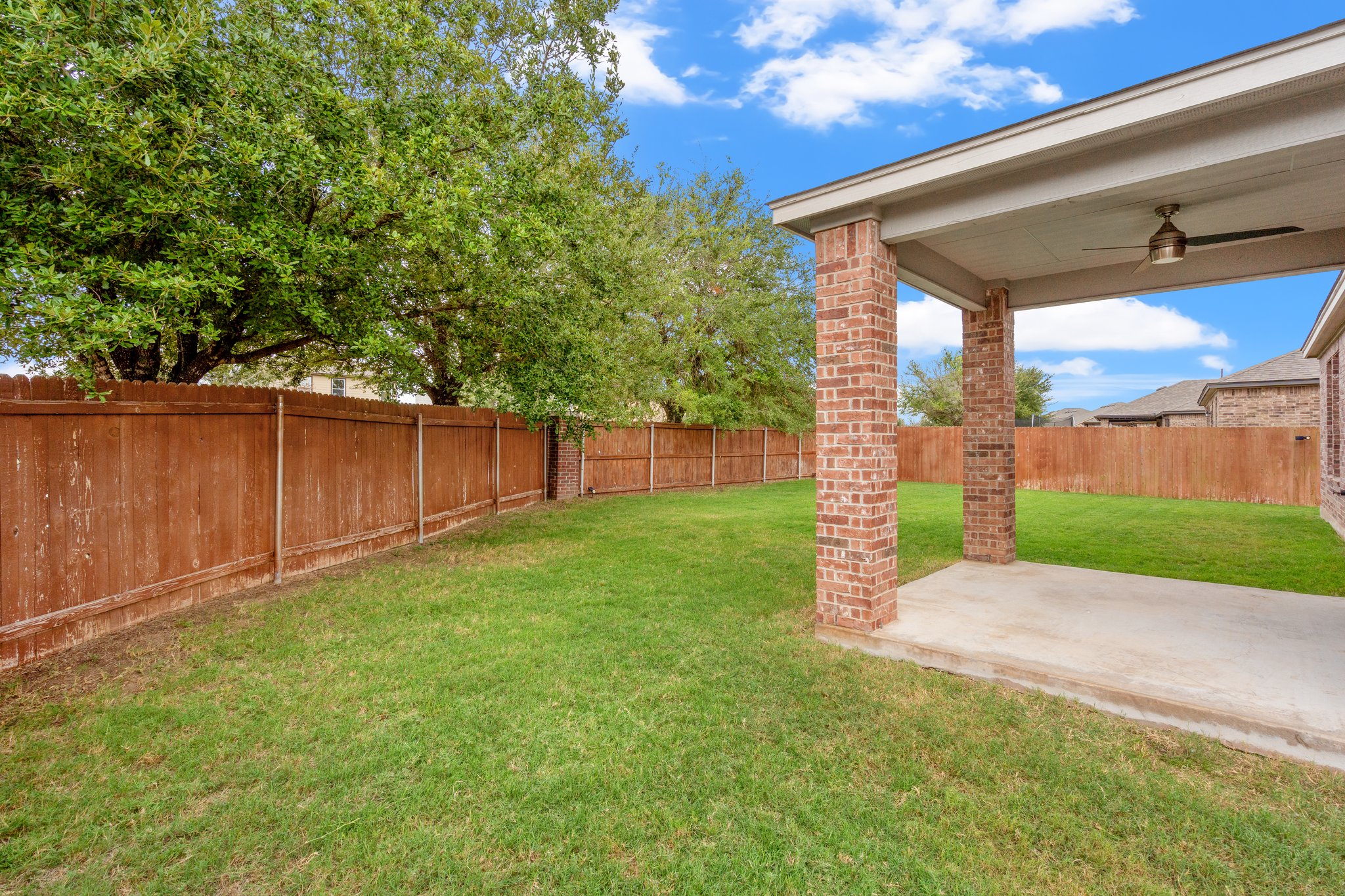 4412 Hot Springs Dr, Taylor, TX 76574, USA Photo 49