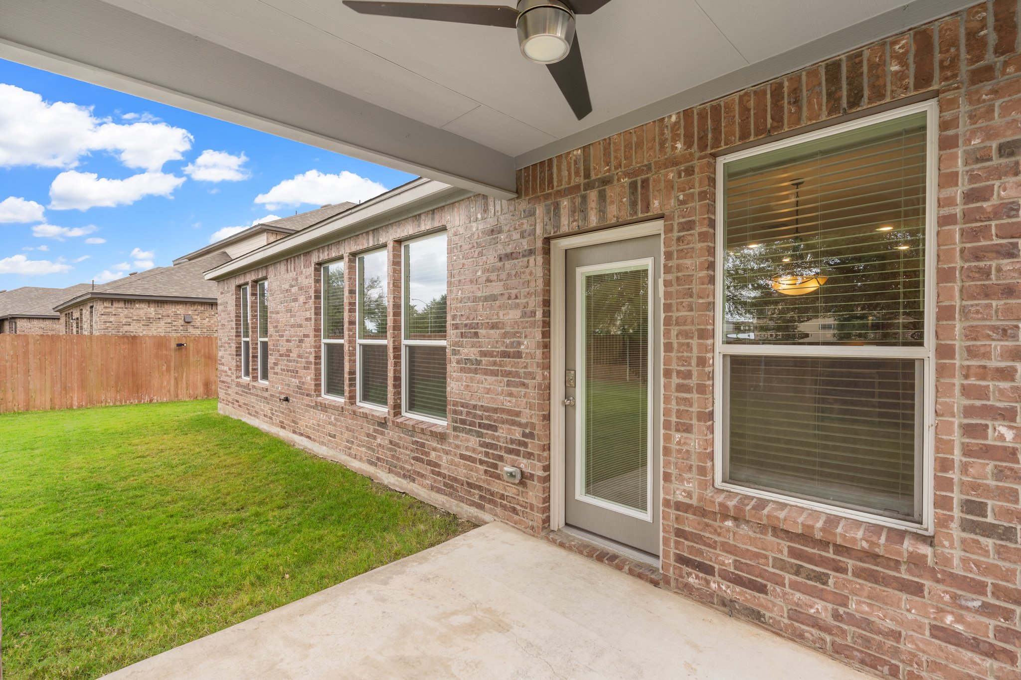 4412 Hot Springs Dr, Taylor, TX 76574, USA Photo 52