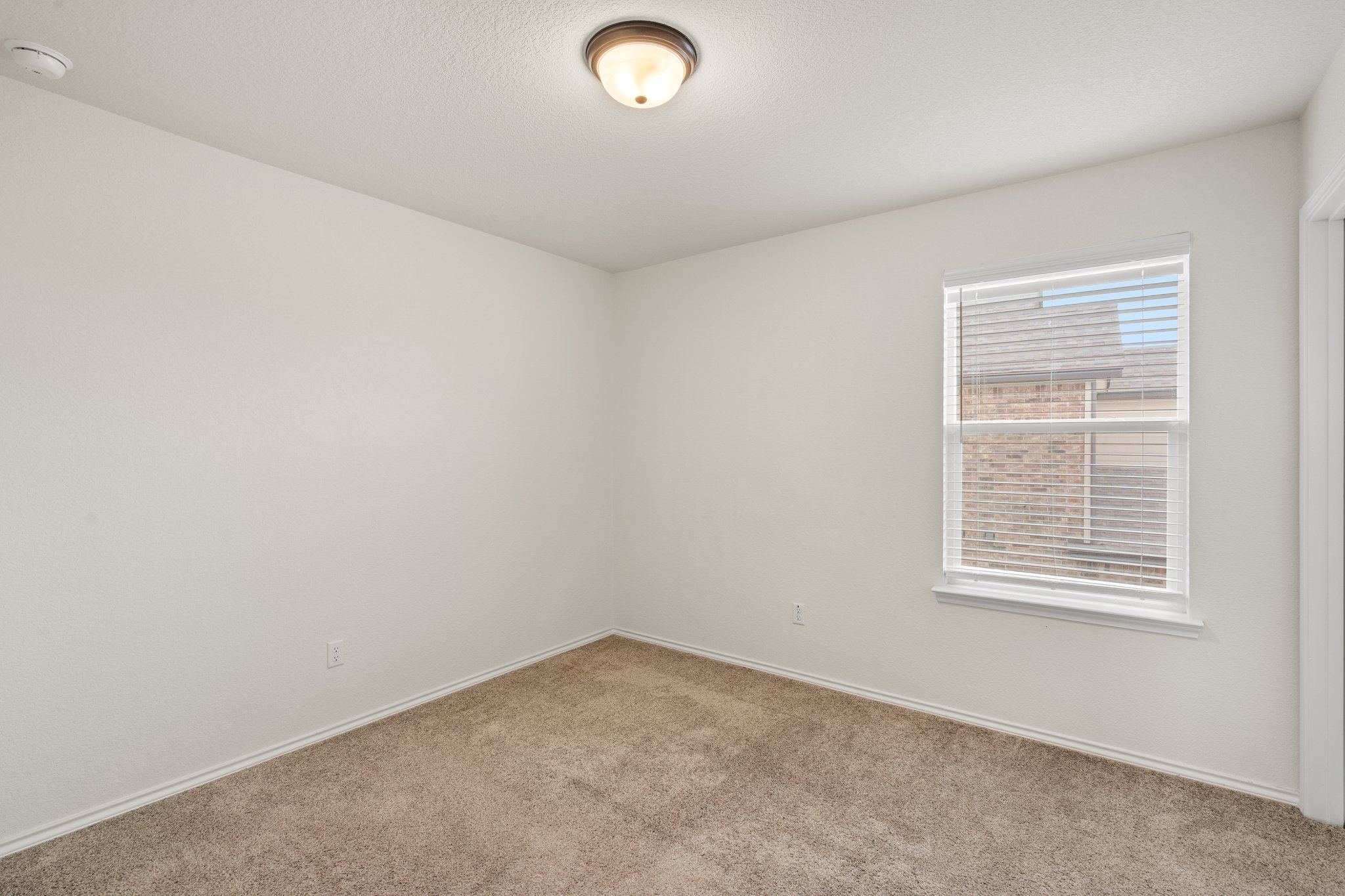 4412 Hot Springs Dr, Taylor, TX 76574, USA Photo 41