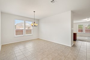 4412 Hot Springs Dr, Taylor, TX 76574, USA Photo 12