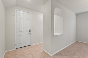 4412 Hot Springs Dr, Taylor, TX 76574, USA Photo 7