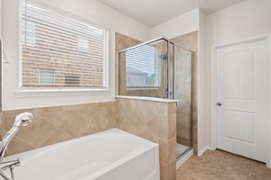 4412 Hot Springs Dr, Taylor, TX 76574, USA Photo 37