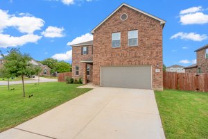 4412 Hot Springs Dr, Taylor, TX 76574, USA Photo 2