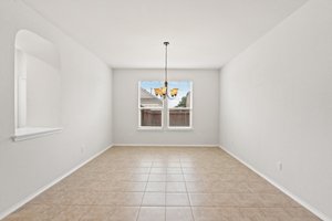 4412 Hot Springs Dr, Taylor, TX 76574, USA Photo 11