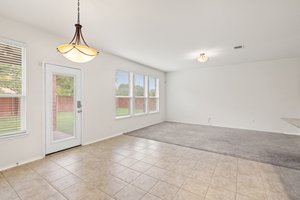 4412 Hot Springs Dr, Taylor, TX 76574, USA Photo 25