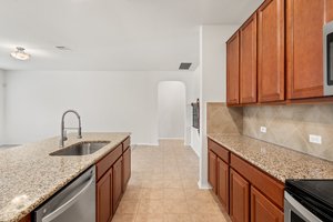 4412 Hot Springs Dr, Taylor, TX 76574, USA Photo 33