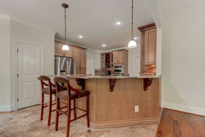 Kitchen/Breakfast Bar