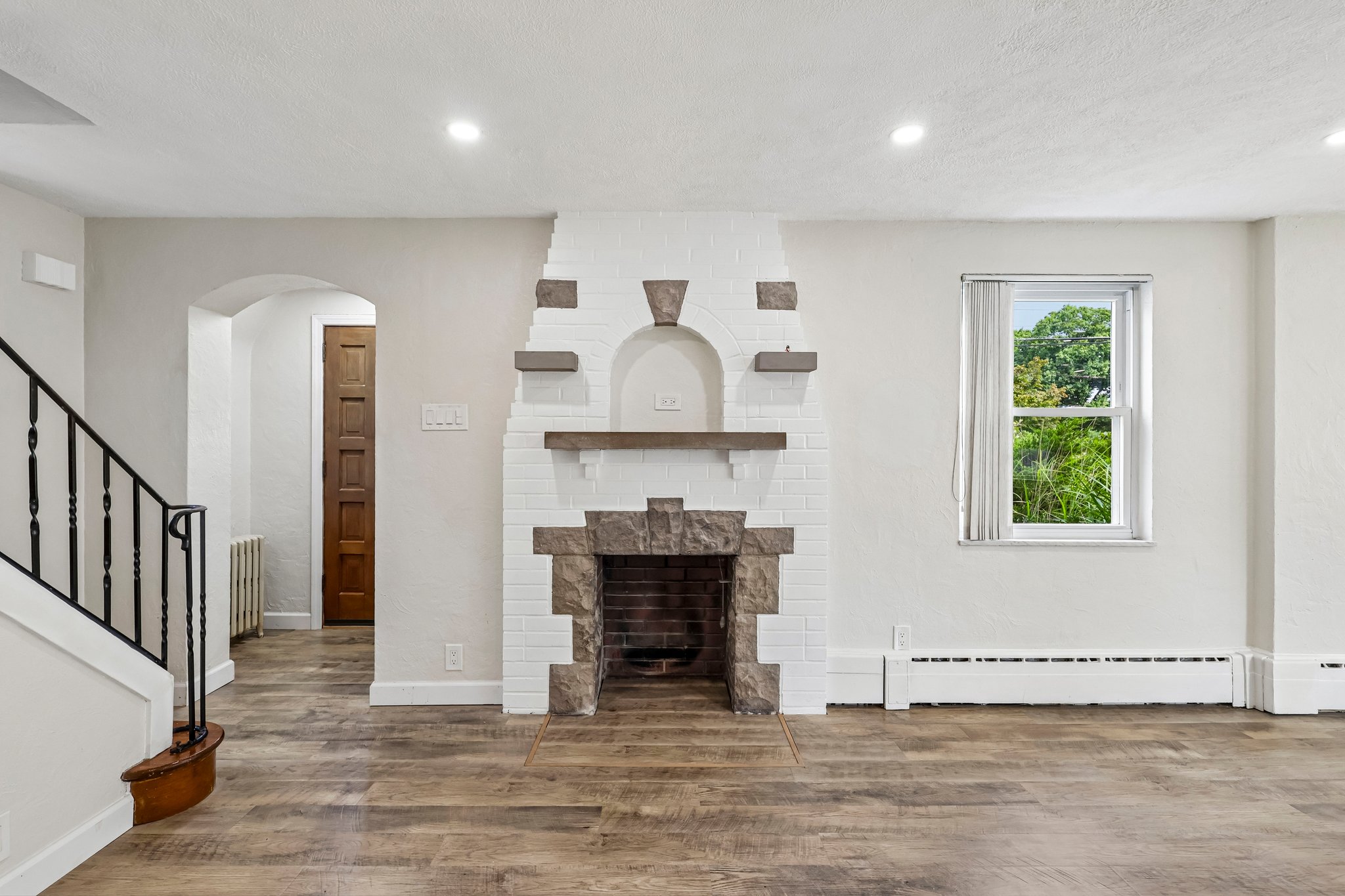 E Brightview Ave-S1808-014.jpg