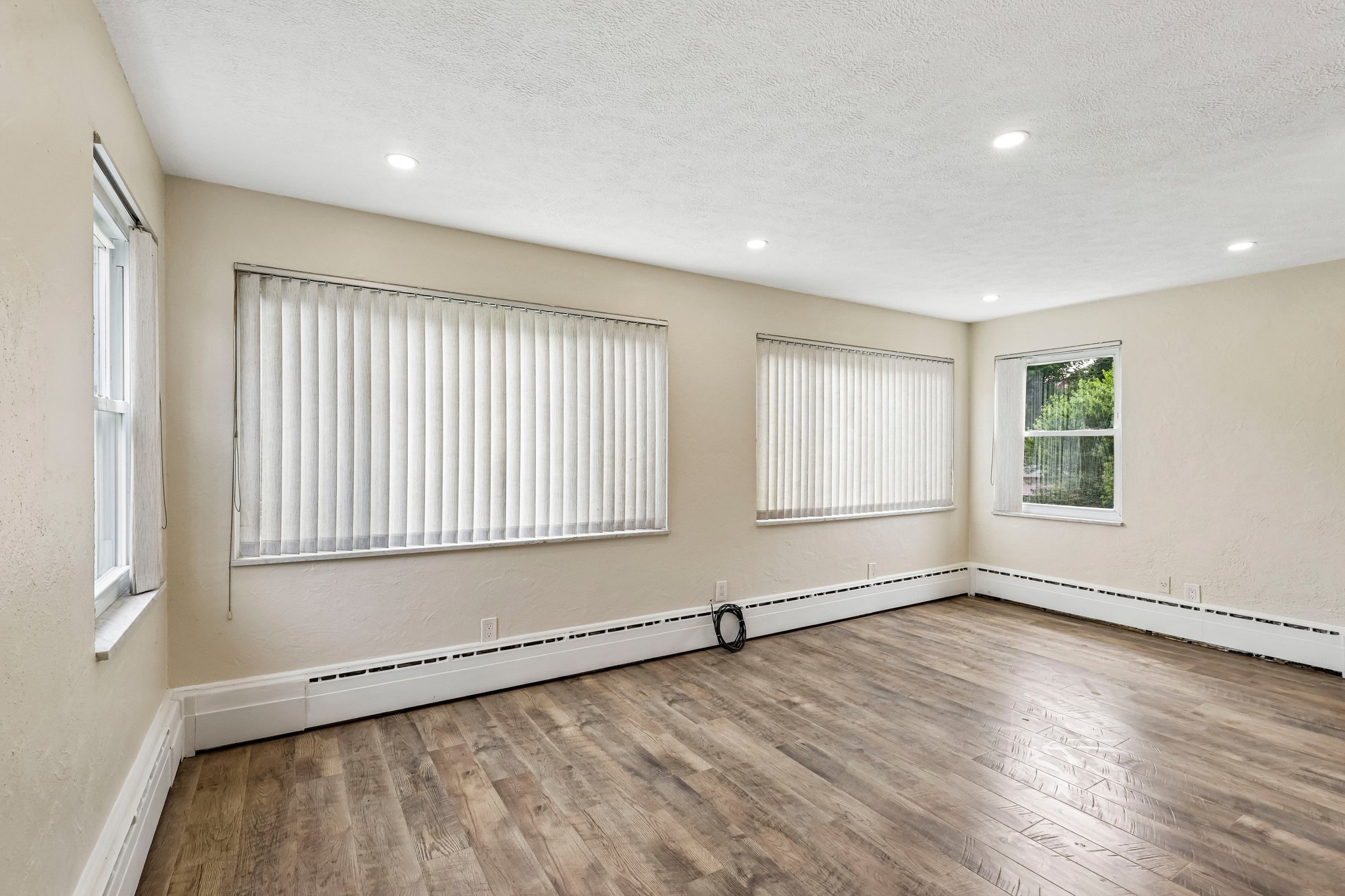 E Brightview Ave-S1808-018.jpg