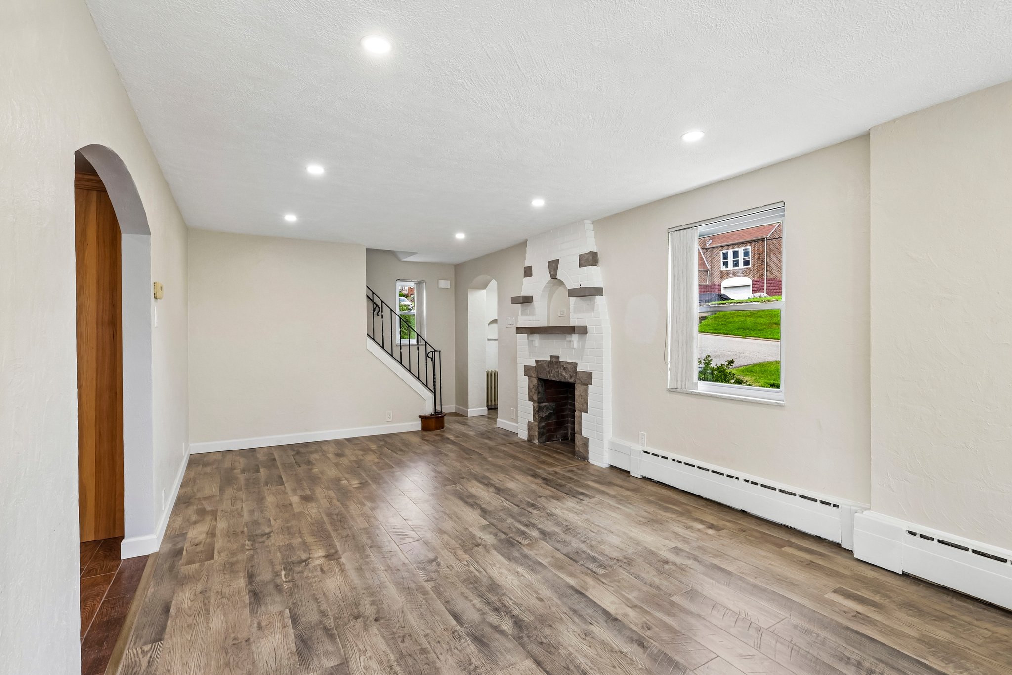 E Brightview Ave-S1808-023.jpg