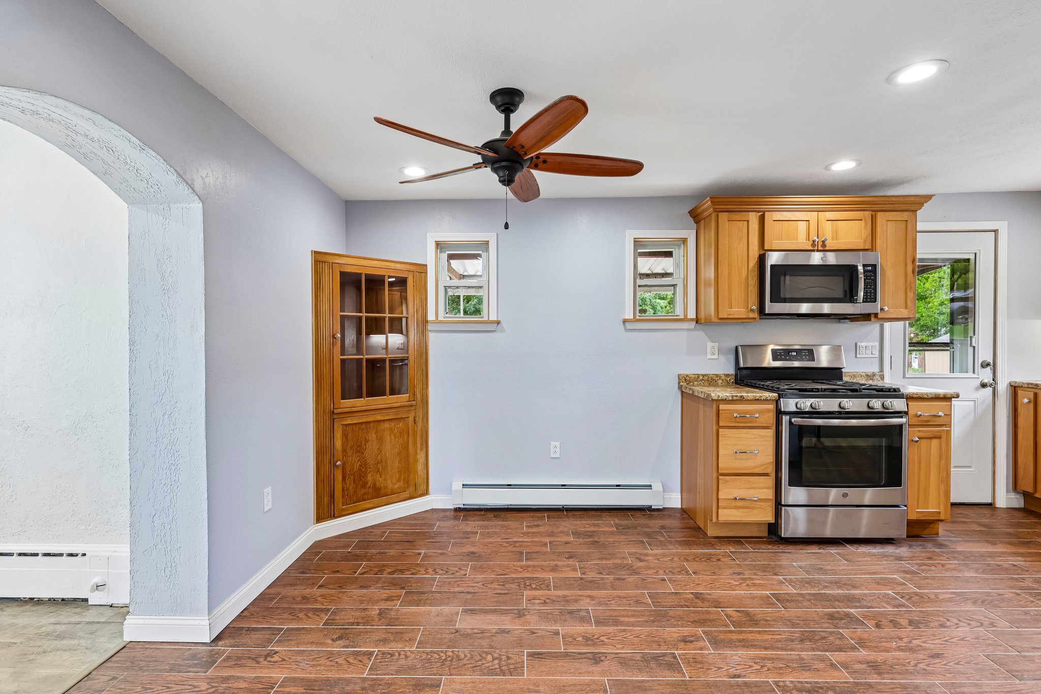 E Brightview Ave-S1808-025.jpg