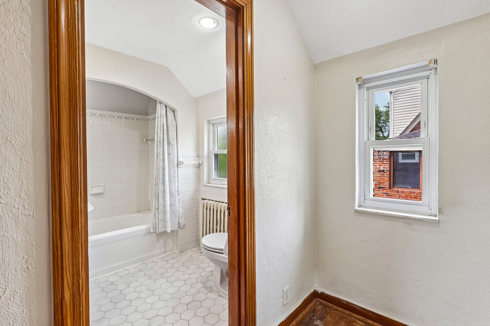 E Brightview Ave-S1808-036.jpg