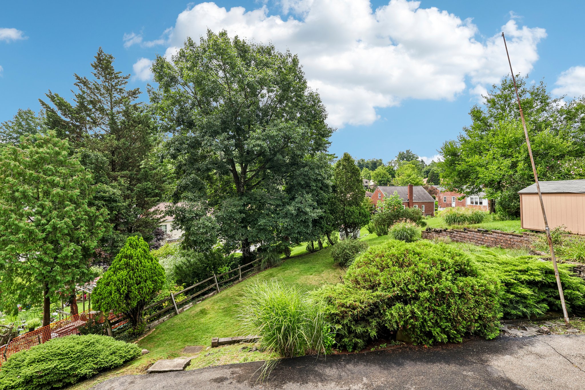 E Brightview Ave-S1808-069.jpg
