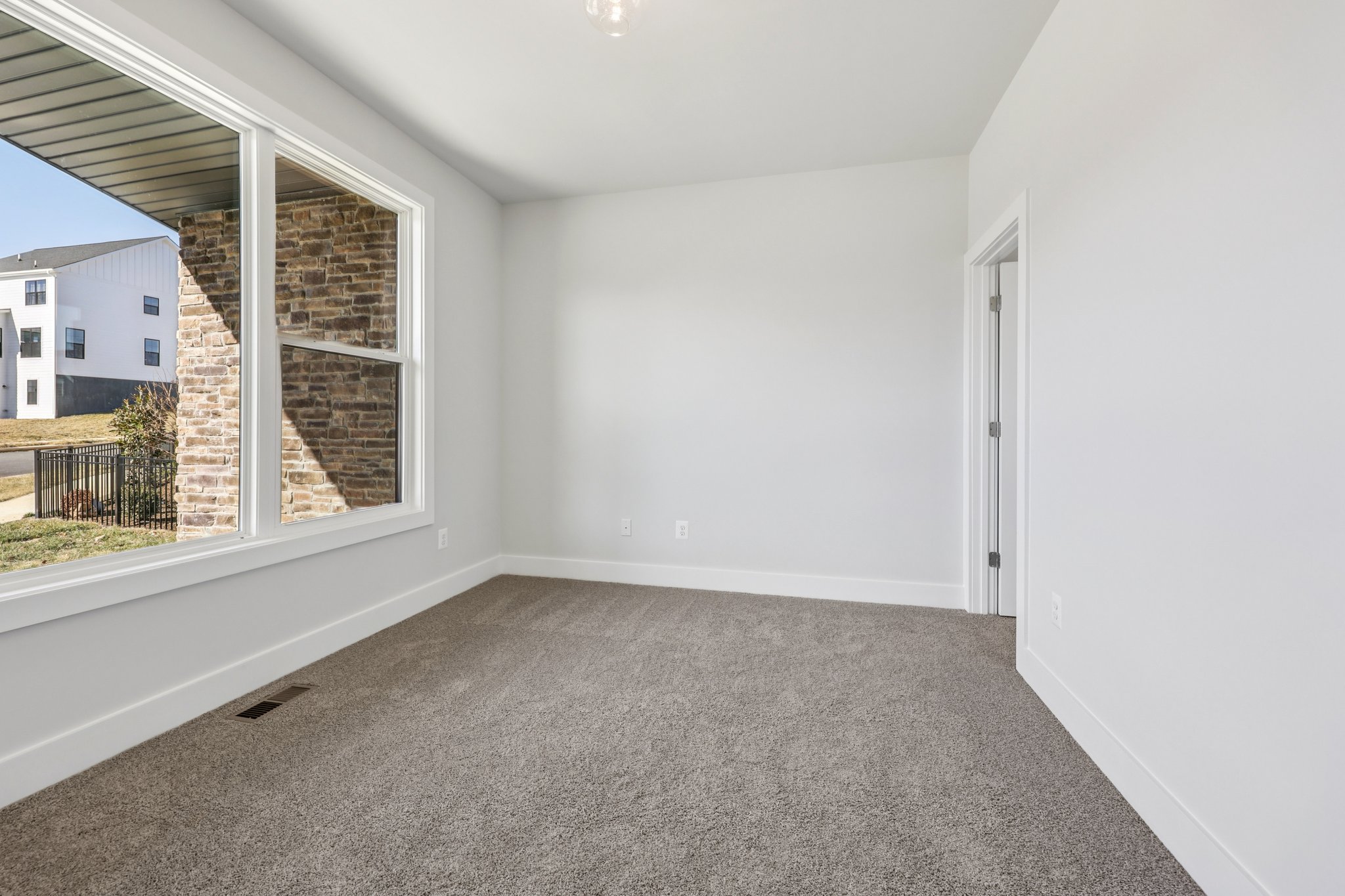 Headland Ct-S2201-016.jpg