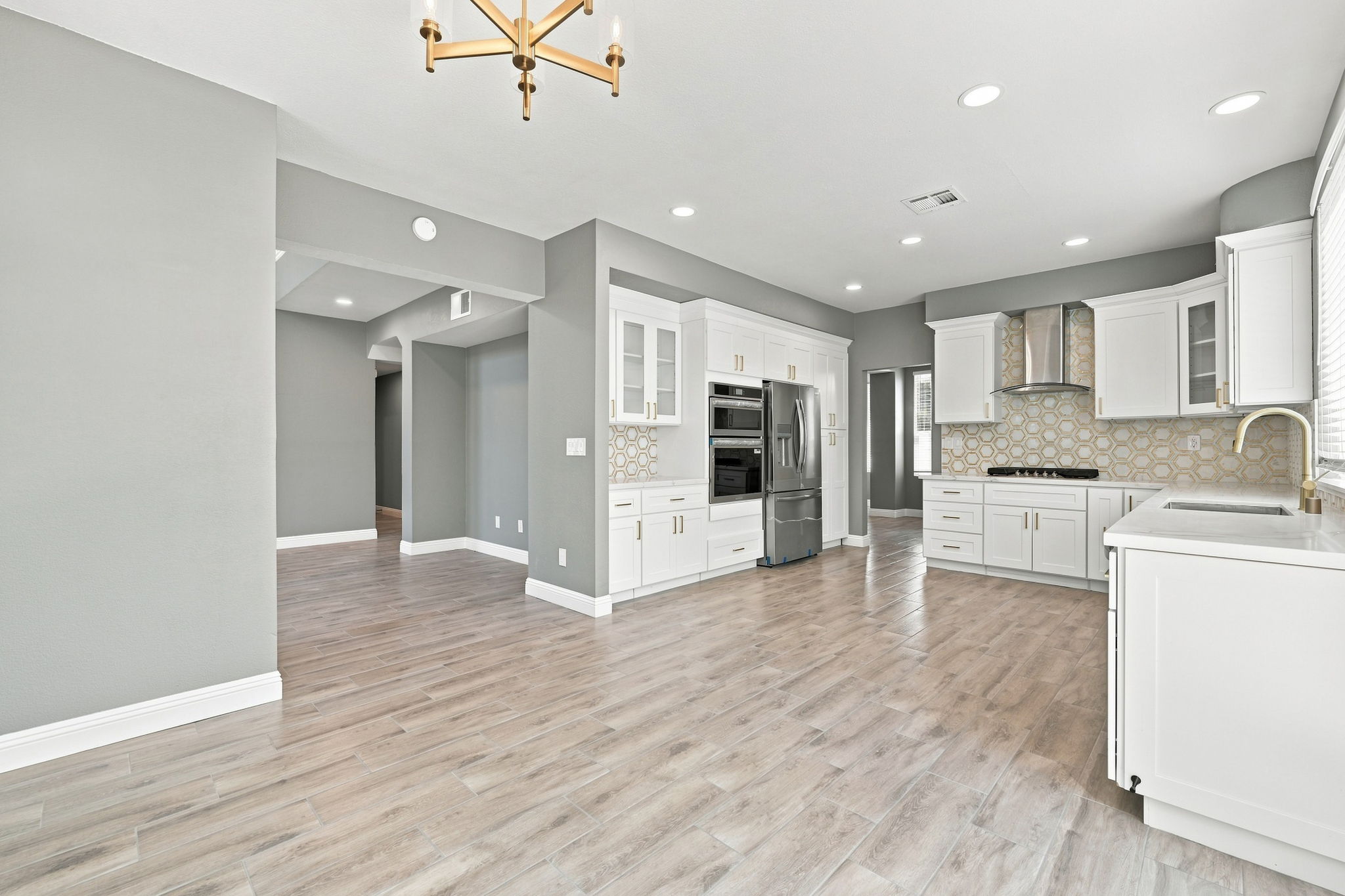 017_F8_4414 Horseshoe Cir