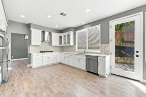 011_F8_4414 Horseshoe Cir