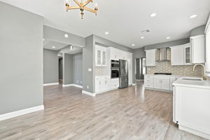 017_F8_4414 Horseshoe Cir