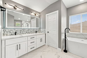 038_F8_4414 Horseshoe Cir