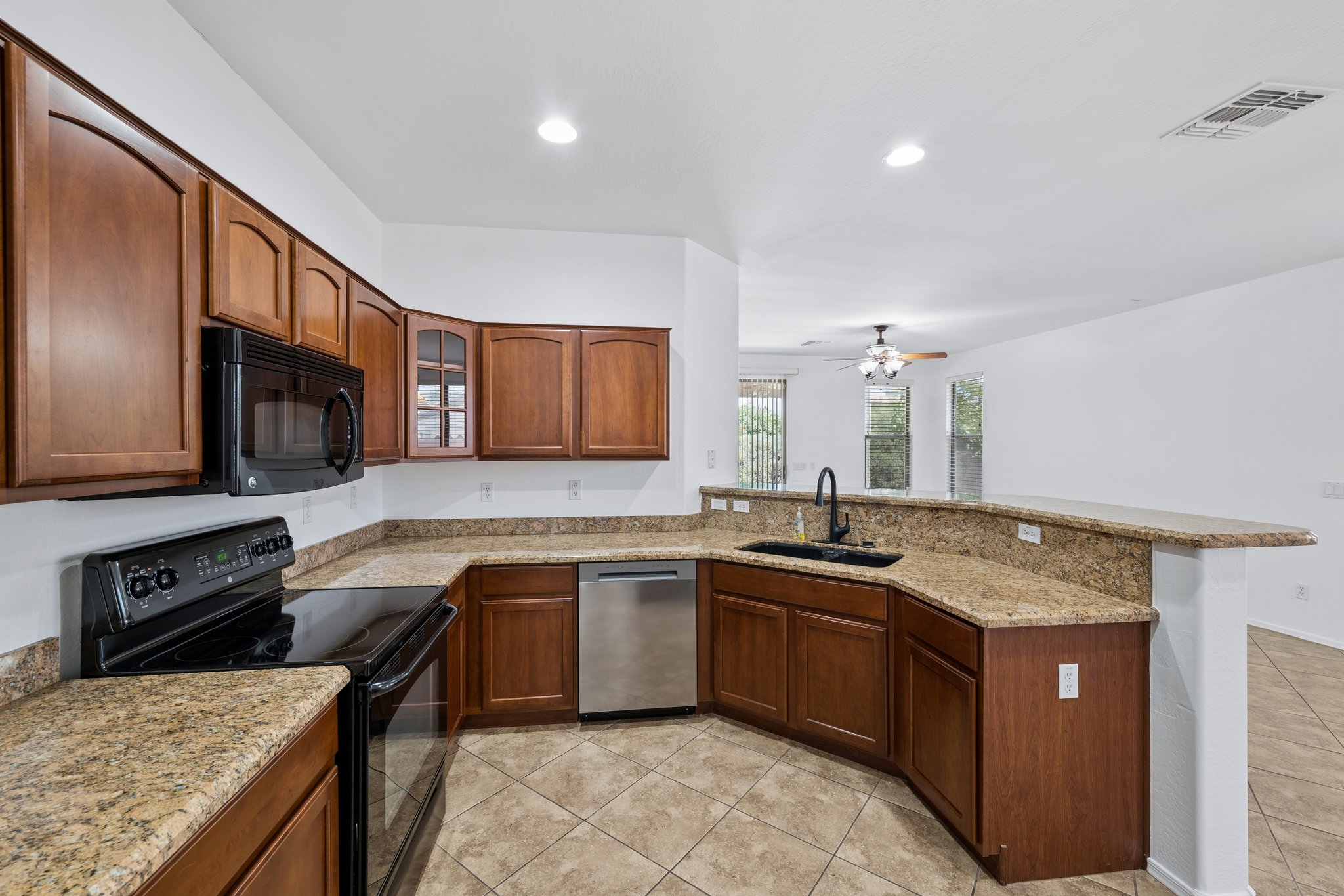 4414 W St Kateri Dr - 010.jpg