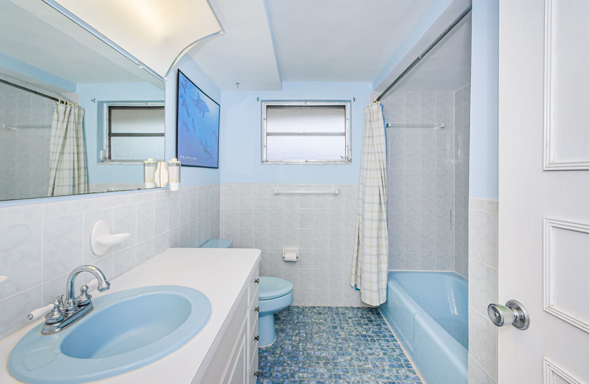 Bathroom 1B