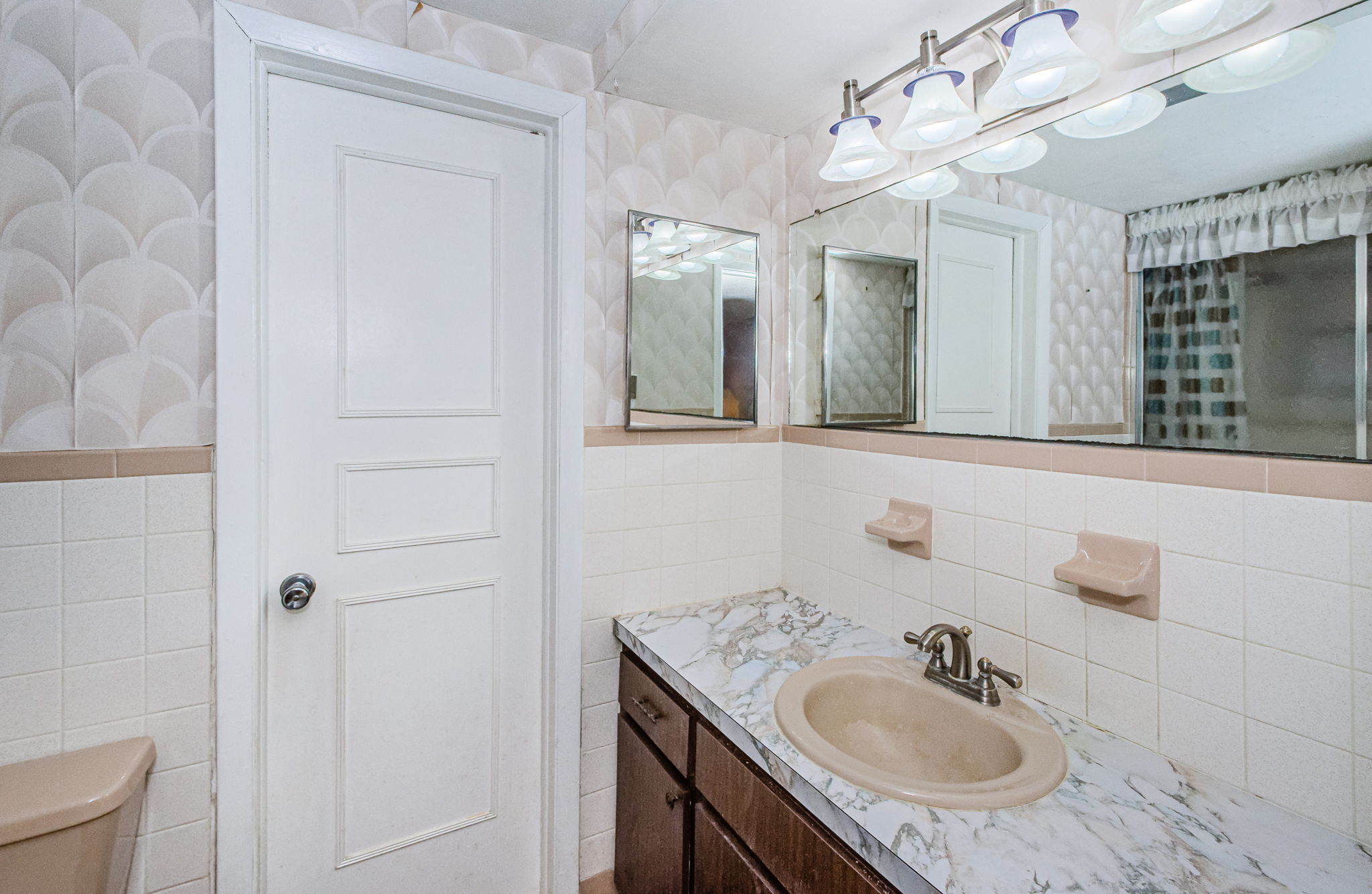 Primary Bathroom 1A