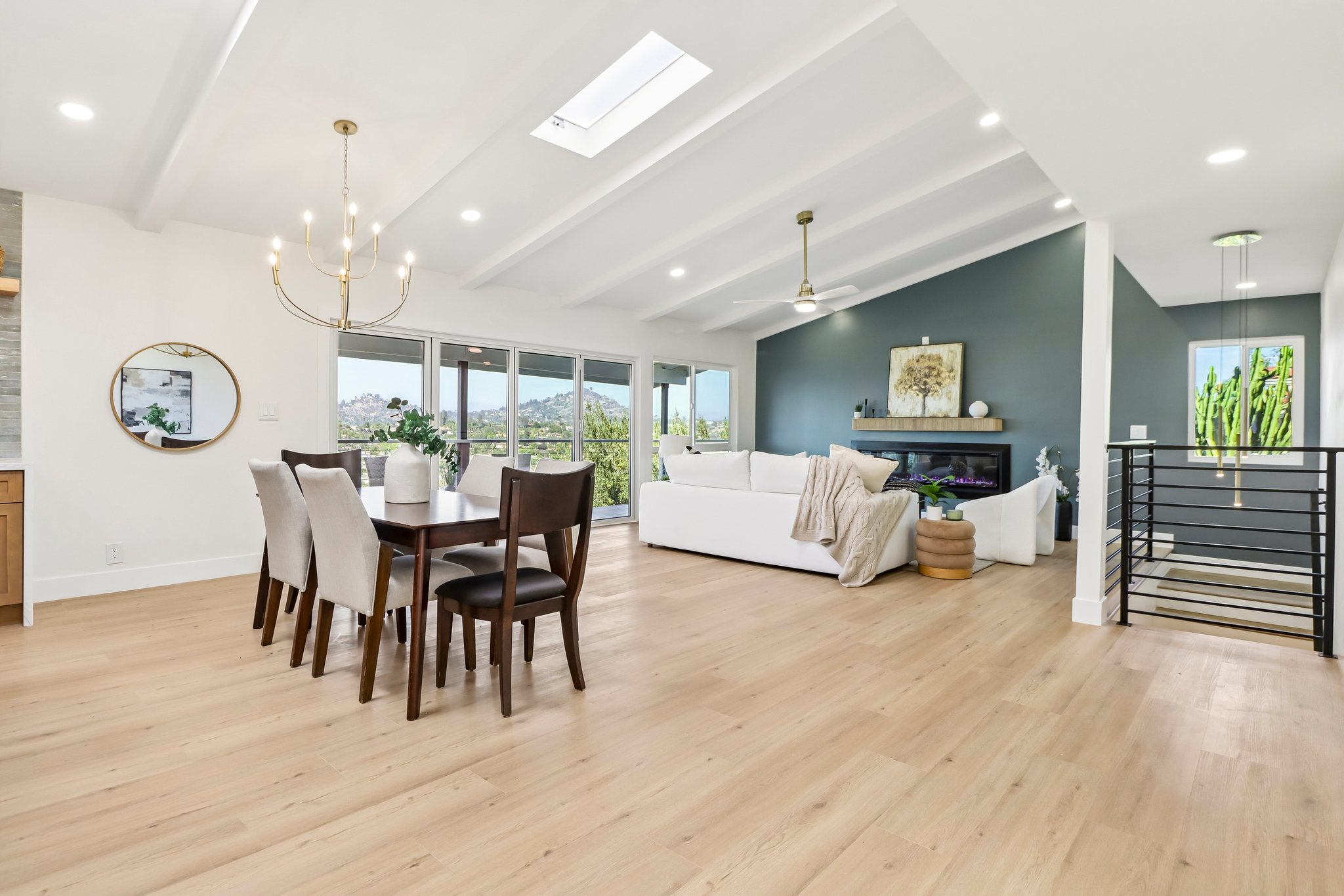 Beverly Dr-S1707-011.jpg
