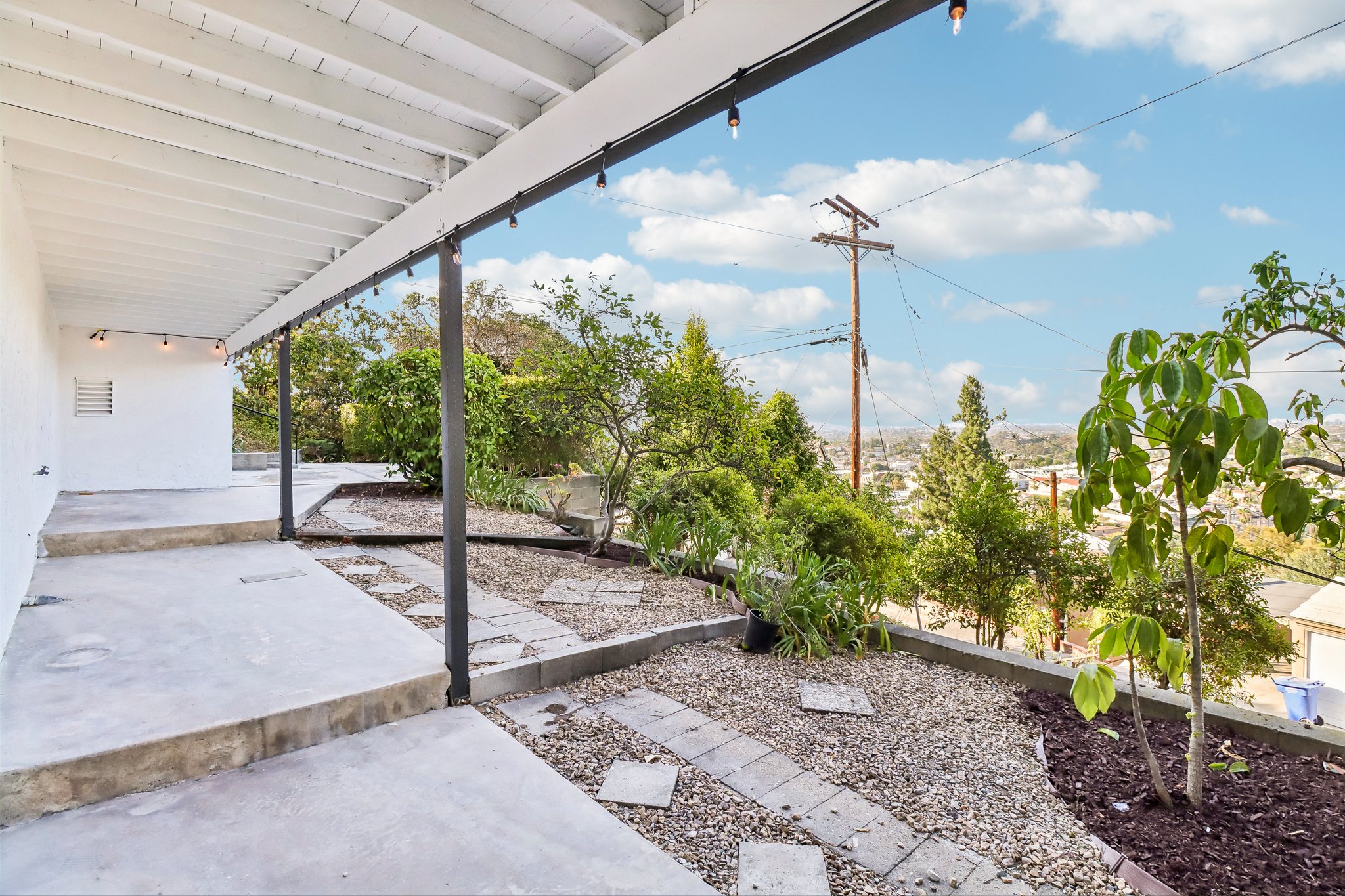 Beverly Dr-S1707-059.jpg