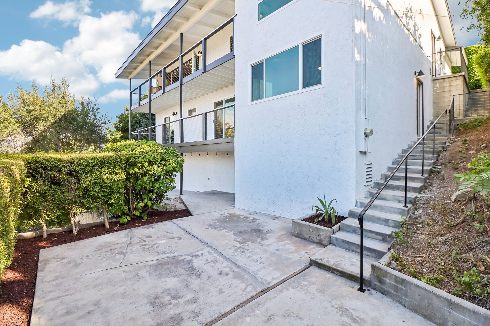 Beverly Dr-S1707-062.jpg