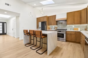 Beverly Dr-S1707-015.jpg