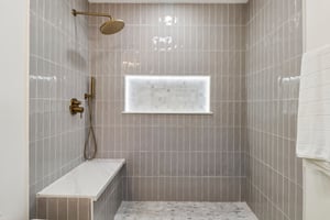 Beverly Dr-S1707-035.jpg