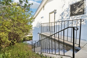 Beverly Dr-S1707-063.jpg