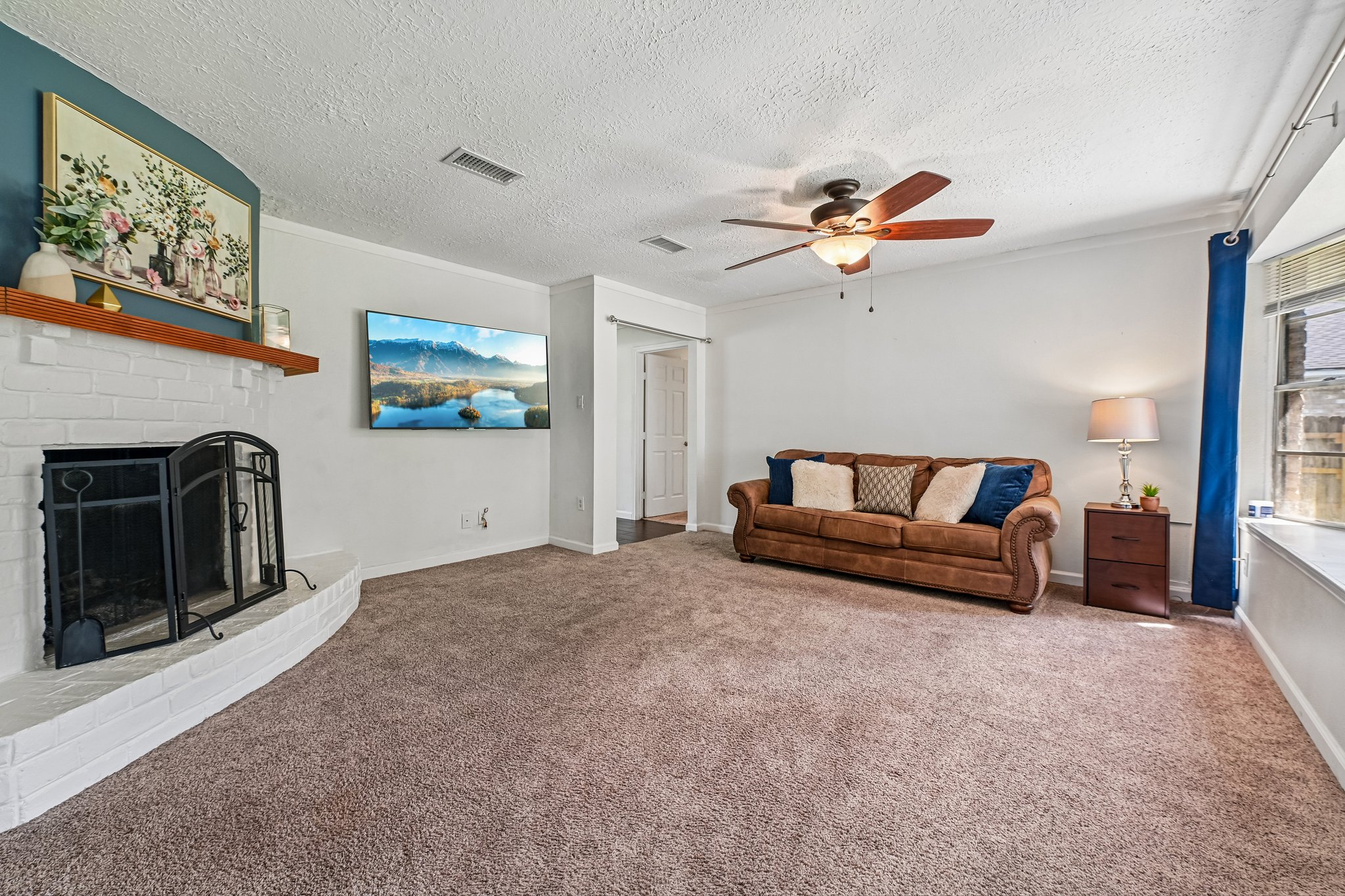 Saffron Ln-S1305-007.jpg