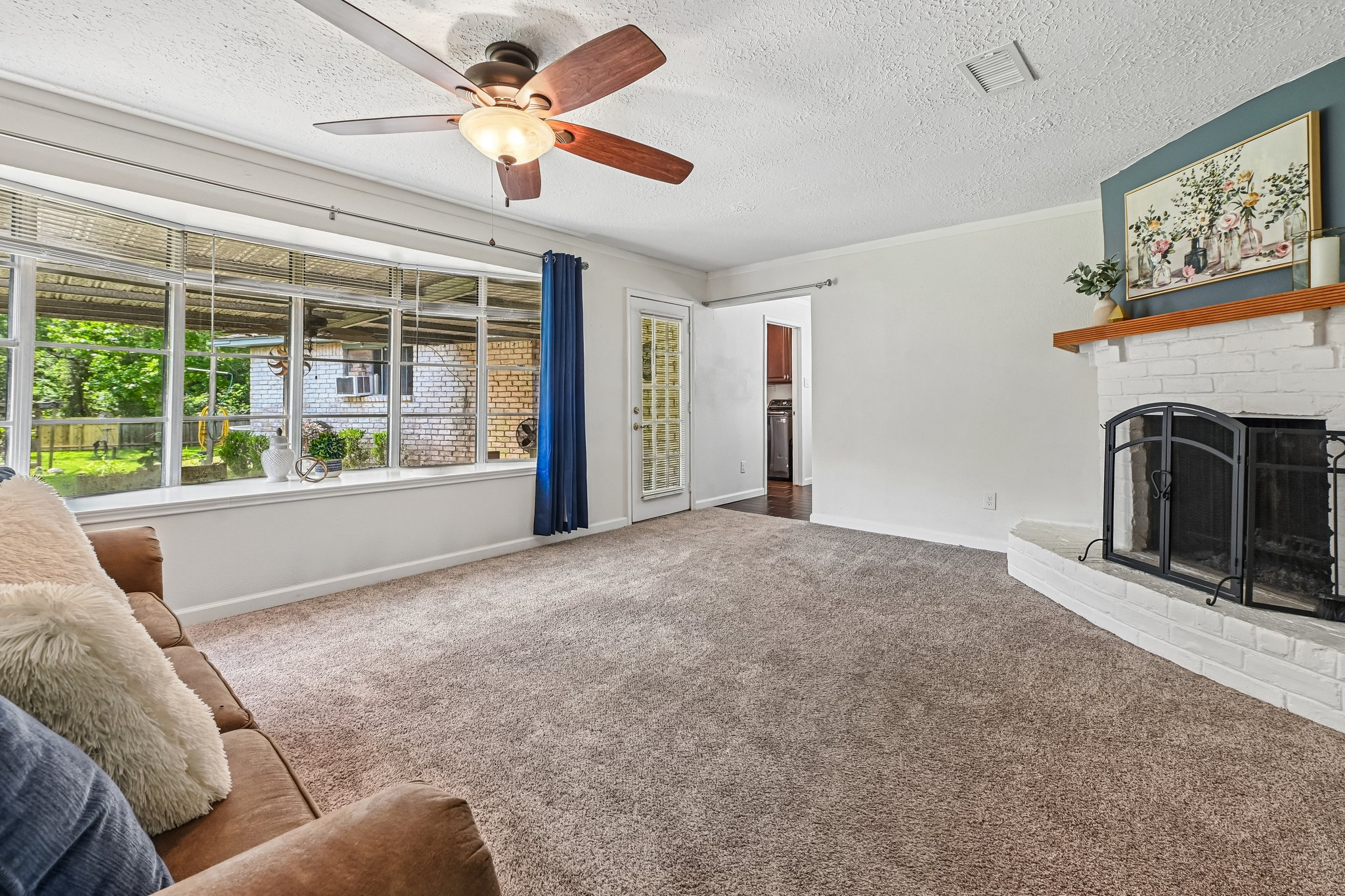 Saffron Ln-S1305-008.jpg