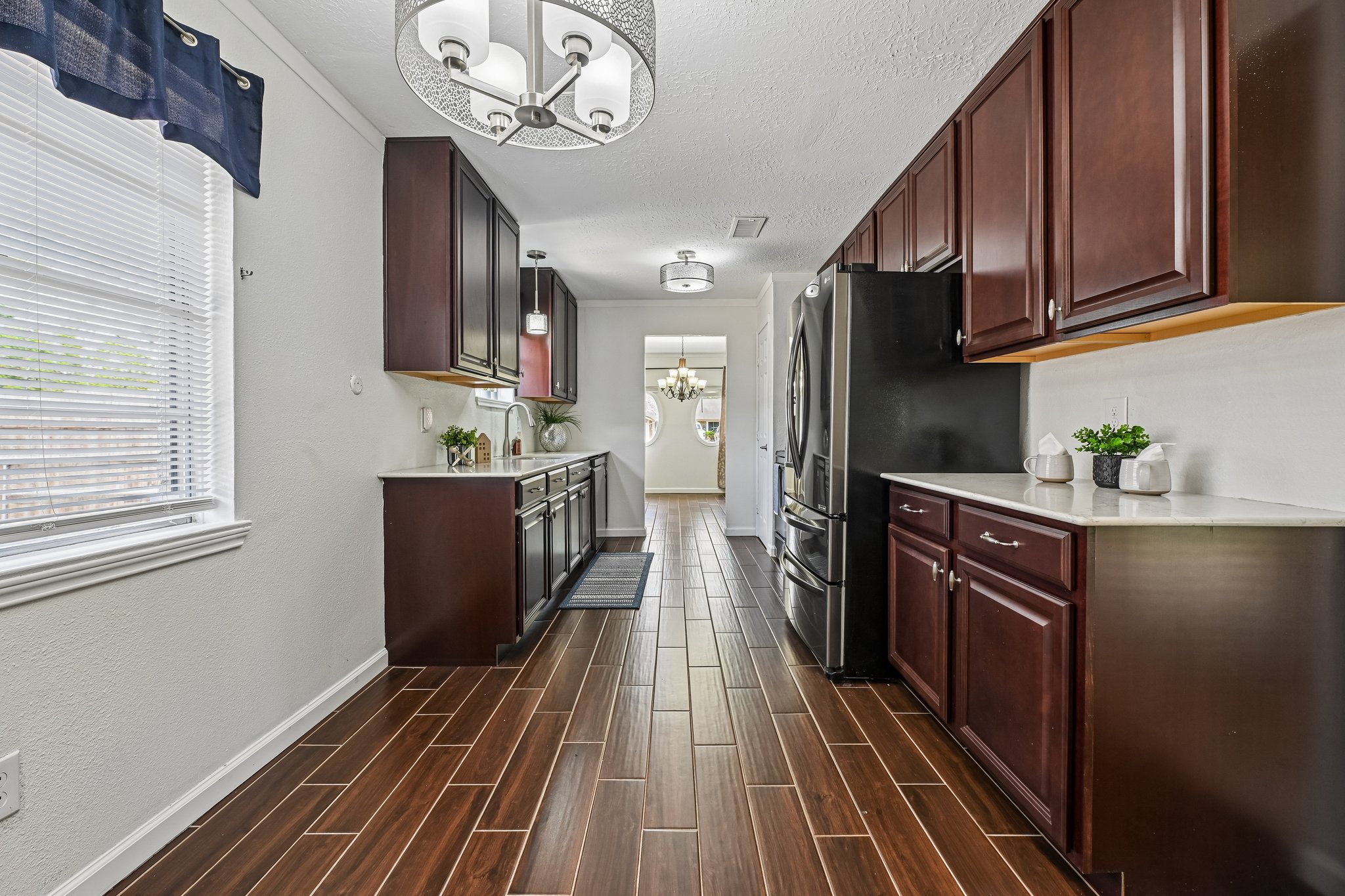 Saffron Ln-S1305-013.jpg