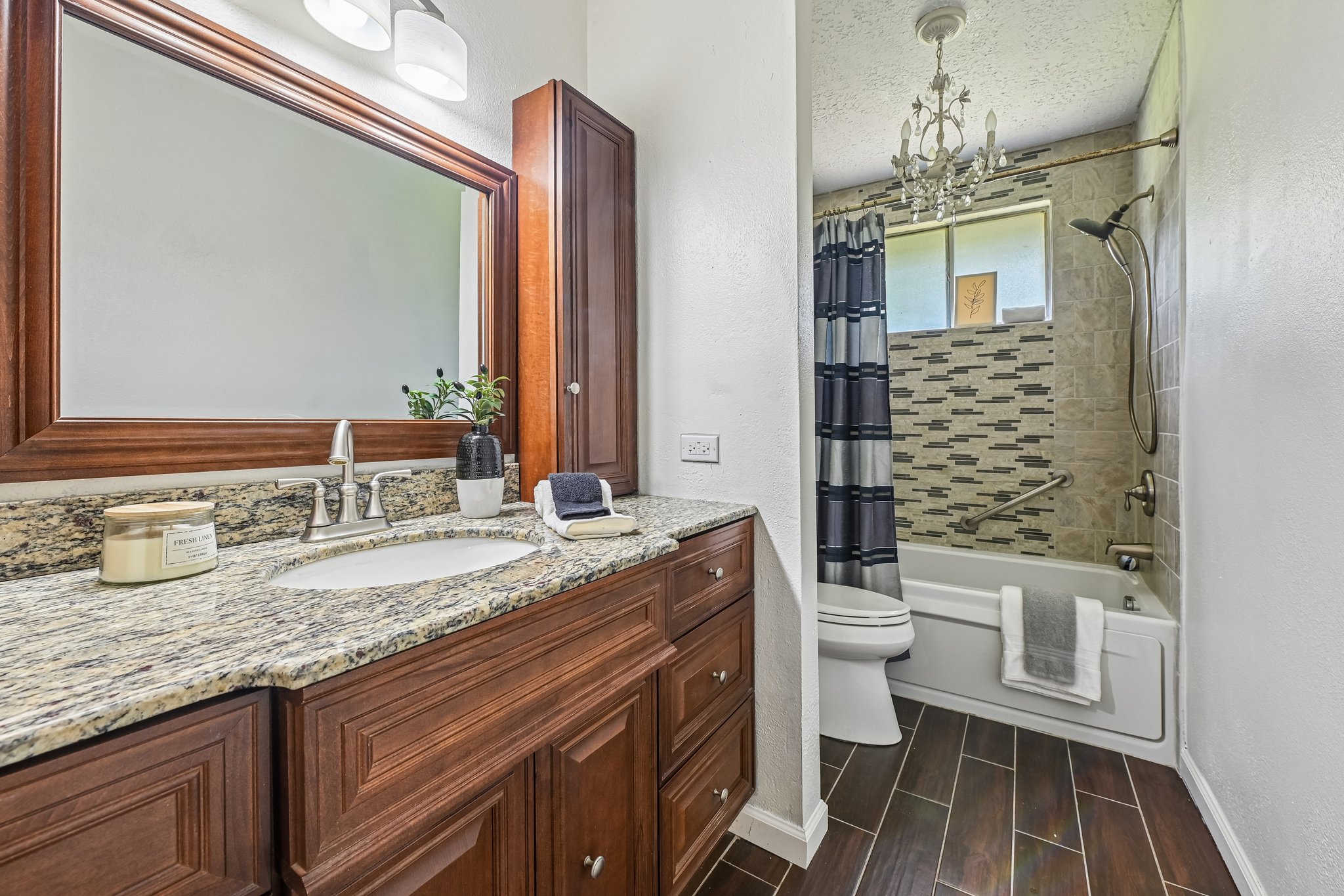 Saffron Ln-S1305-020.jpg