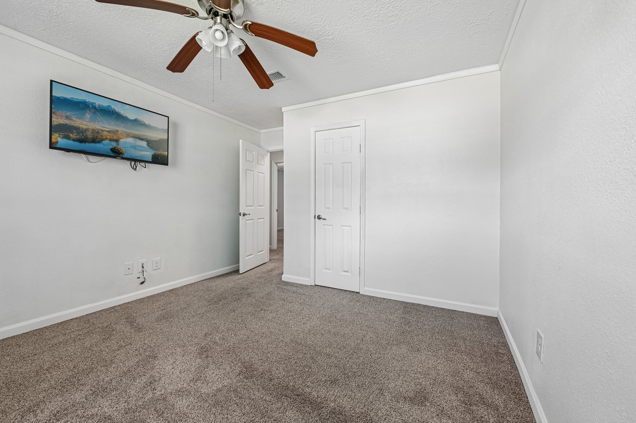Saffron Ln-S1305-023.jpg