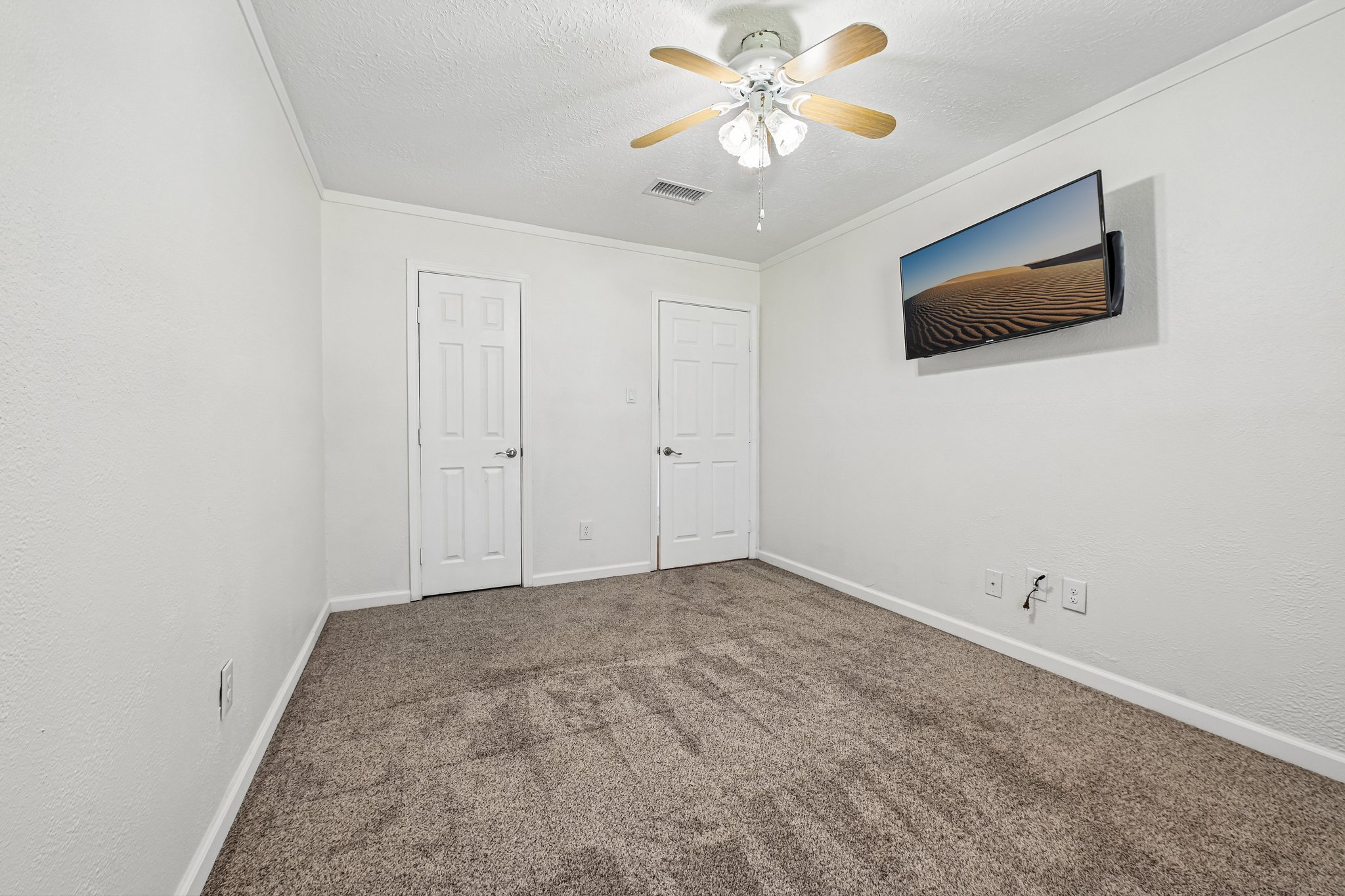 Saffron Ln-S1305-029.jpg